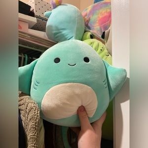 SQUISHMALLOW maggie stingray 8”